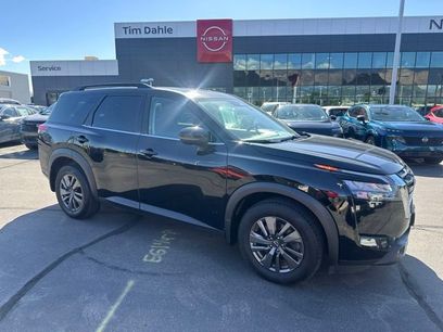 Used 2024 Nissan Pathfinder SV