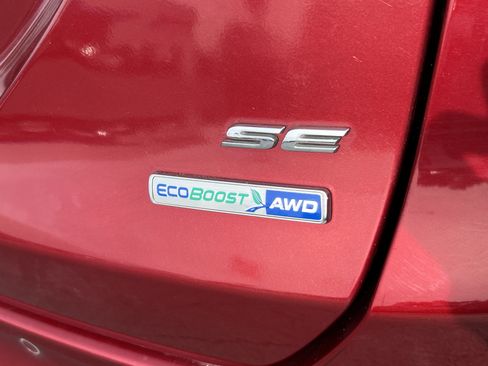 Used 2016 Ford Fusion SE AWD/4WD image 10
