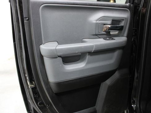 Used 2024 RAM 1500 Classic SLT image 21