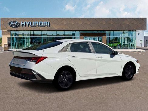 New 2026 Hyundai Elantra SEL Sport Premium FWD image 8