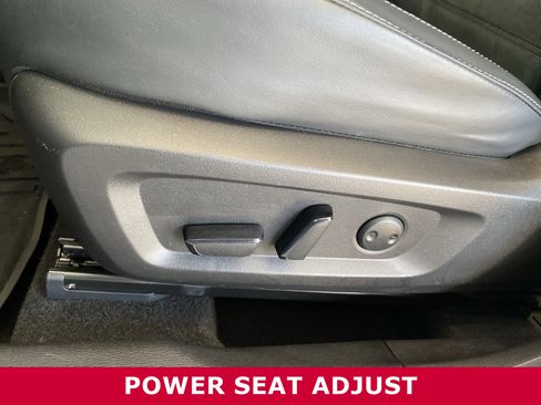 Used 2023 Mitsubishi Outlander SE image 21