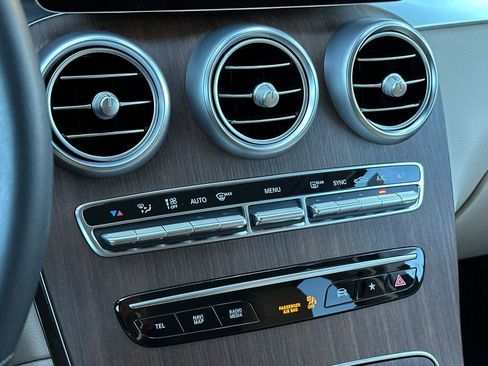 Certified 2022 Mercedes-Benz GLC 300 4MATIC image 19