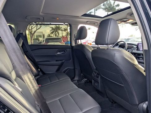 Certified 2025 Nissan Rogue SV w/ SV Premium Package FWD image 13