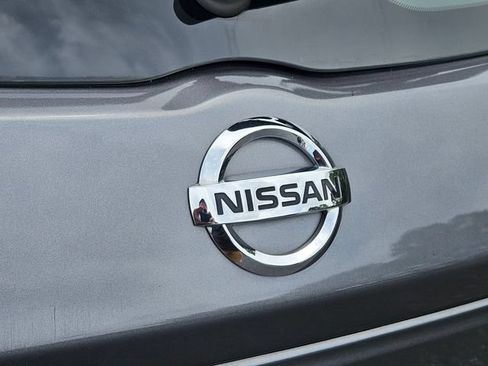 Used 2019 Nissan Kicks SR w/ SR Premium Package FWD image 15