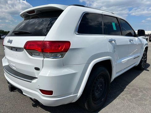 Used 2018 Jeep Grand Cherokee Overland AWD/4WD image 3