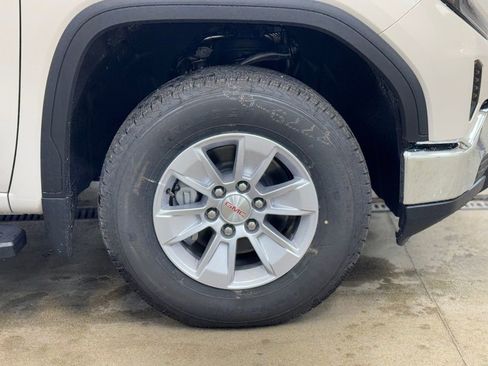 New 2026 GMC Sierra 1500 SLE w/ Preferred Package AWD/4WD image 4