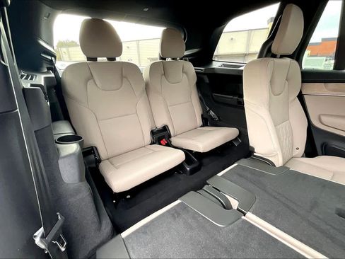 New 2026 Volvo XC90 B6 Plus w/ Protection Package Premier image 28