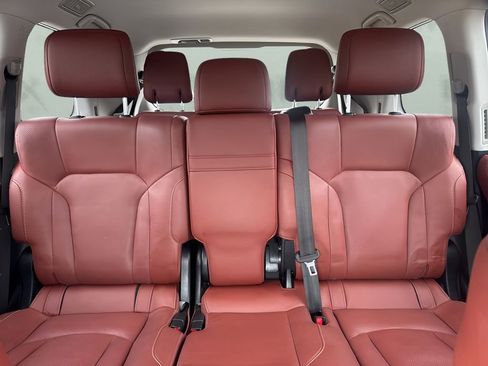 Used 2021 Lexus LX 570 4WD w/ Luxury Package image 13