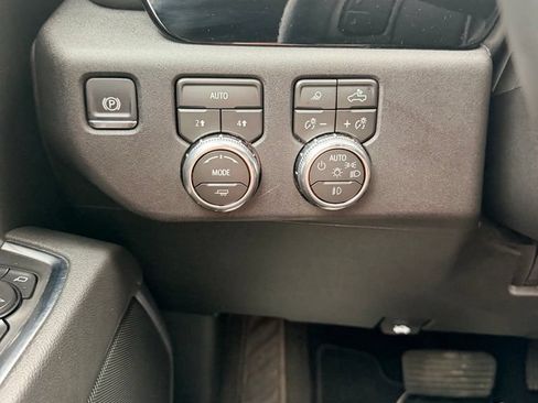 Used 2026 GMC Sierra 1500 SLT AWD/4WD image 15