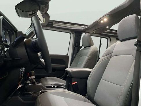 Used 2025 Jeep Wrangler Sahara 4xe w/ Safety Group image 22