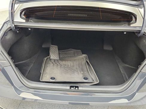 Used 2025 Toyota Camry SE FWD image 19