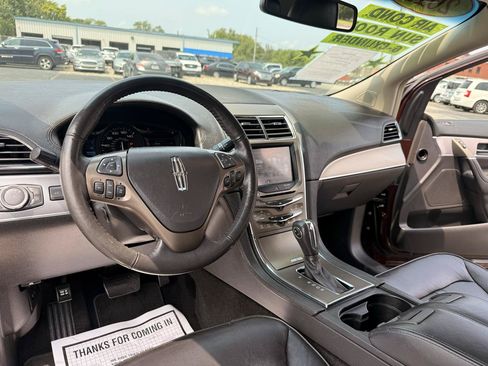 Used 2012 Lincoln MKX AWD image 10