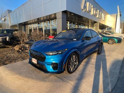 Certified 2025 Ford Mustang Mach-E GT image 4