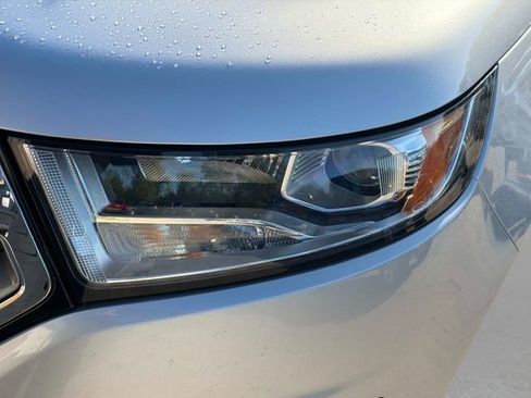 Used 2017 Ford Edge SEL AWD/4WD image 10