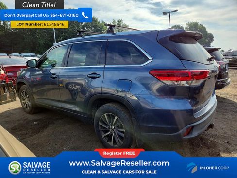 Used 2018 Toyota Highlander XLE AWD/4WD image 3