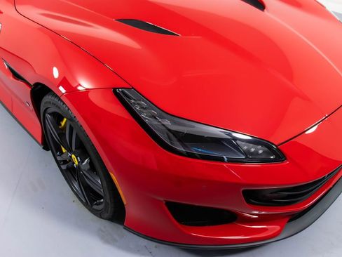 Certified 2019 Ferrari Portofino RWD image 12