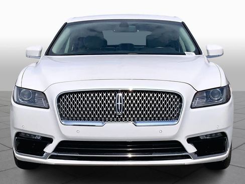 Used 2017 Lincoln Continental Premiere image 4