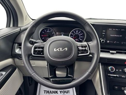 Used 2024 Kia Carnival LX FWD image 14