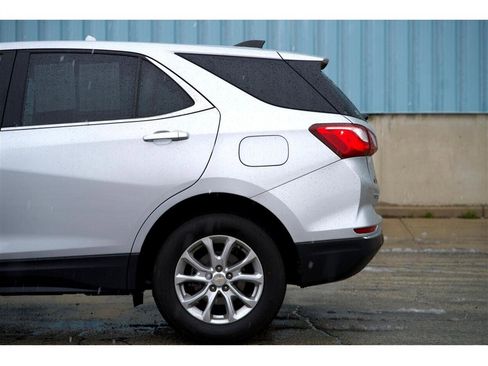 Used 2021 Chevrolet Equinox LT image 10