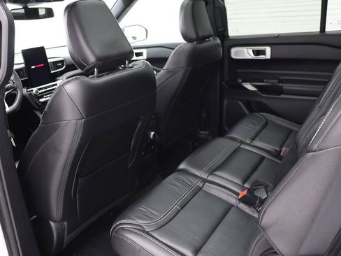 Used 2022 Ford Explorer ST w/ Equipment Group 401A image 10