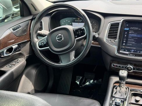 Used 2019 Volvo XC90 T6 Momentum AWD/4WD image 13