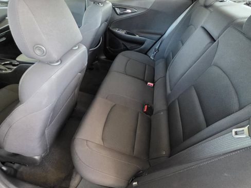 Used 2025 Chevrolet Malibu LT FWD image 9
