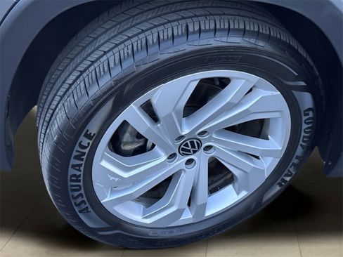 Used 2021 Volkswagen Atlas Cross Sport SEL image 23