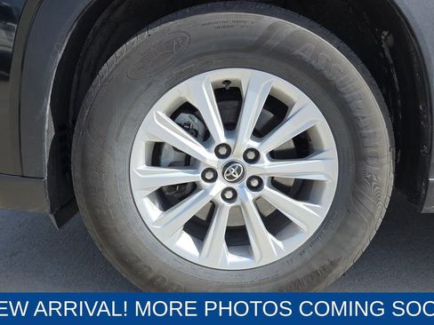 Used 2025 Toyota Grand Highlander XLE image 10