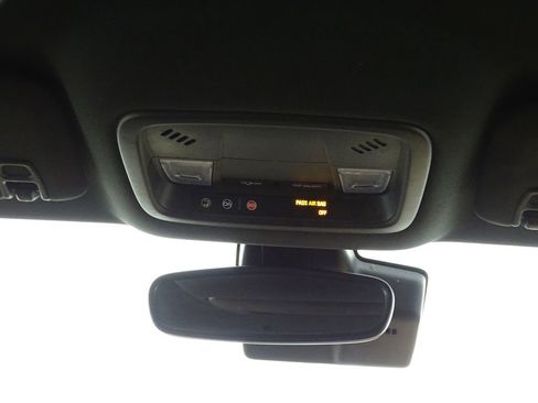 Used 2017 Chevrolet Volt Premier w/ Driver Confidence II Package image 28