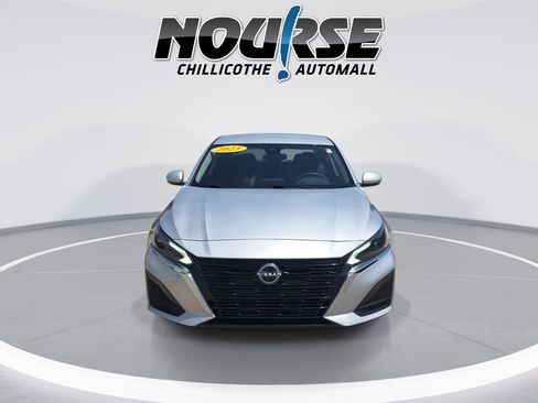 Used 2023 Nissan Altima 2.5 SV FWD image 3