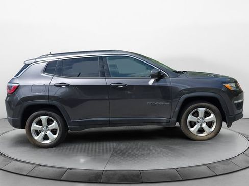 Used 2018 Jeep Compass Latitude w/ Popular Equipment Group AWD/4WD image 6
