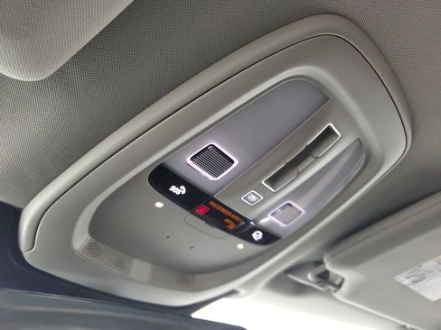 Used 2025 Volvo XC90 B6 Plus w/ Protection Package Premier AWD/4WD image 35