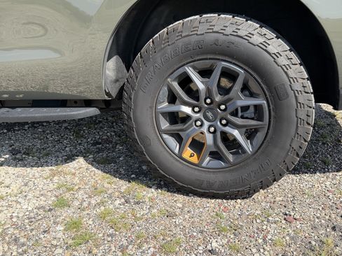 Used 2025 Ford Expedition Tremor AWD/4WD image 18