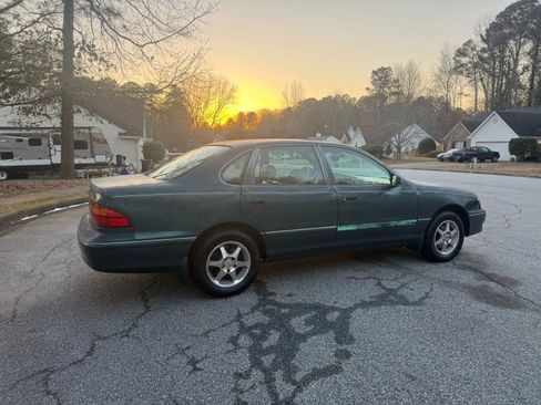 Used 1999 Toyota Avalon XLS image 4