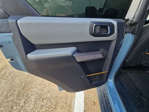 Used 2022 Ford Bronco Badlands image 21