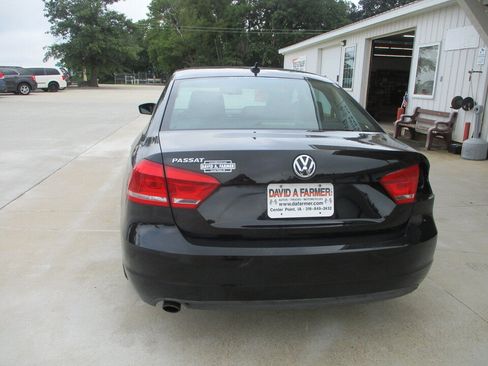 Used 2013 Volkswagen Passat 2.5 SE FWD image 15