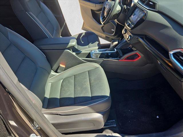 Used 2021 Chevrolet TrailBlazer RS w/ Technology Package FWD image 20