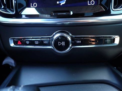 Used 2022 Volvo S60 B5 R-Design w/ Advanced Package FWD image 19
