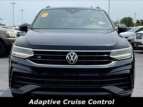 Used 2023 Volkswagen Tiguan SE R-Line FWD image 2