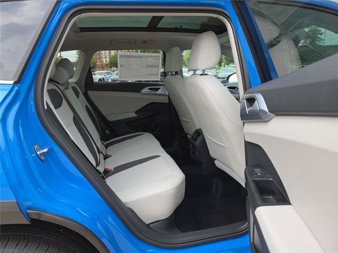 New 2026 Volkswagen Taos SE AWD/4WD image 26