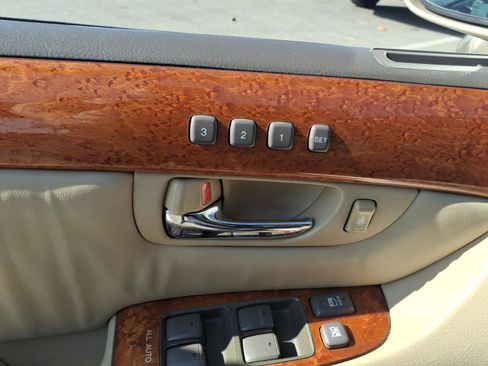 Used 2006 Lexus LS 430 RWD image 14