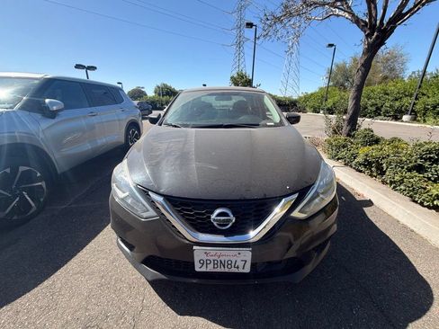 Used 2018 Nissan Sentra SV FWD image 2