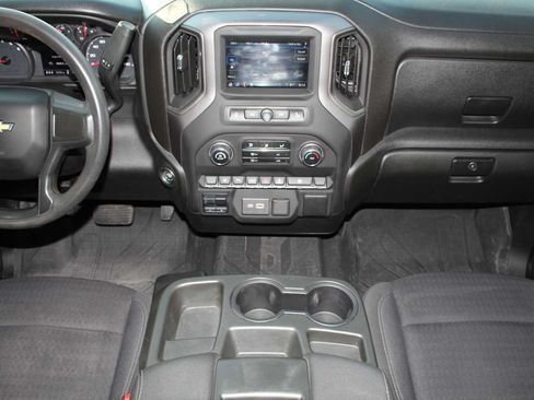 Used 2024 Chevrolet Silverado 2500 Custom w/ Custom Convenience Package AWD/4WD image 31