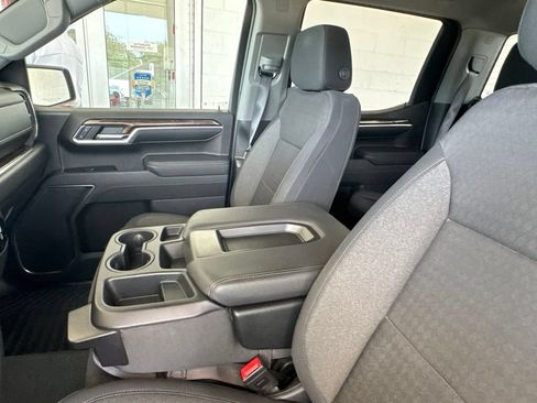 Used 2024 GMC Sierra 1500 Elevation w/ X31 Off-Road Package AWD/4WD image 10
