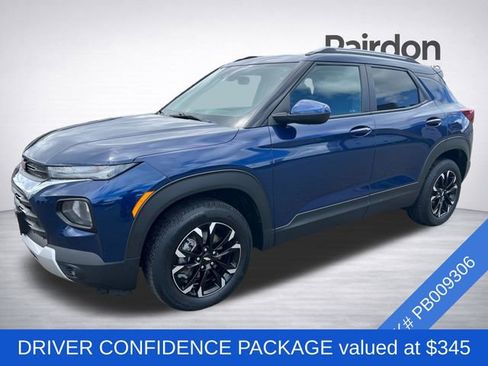 Used 2023 Chevrolet TrailBlazer LT w/ Convenience Package AWD/4WD image 3