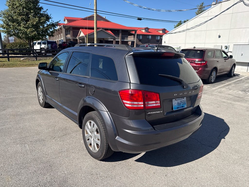 Used 2018 Dodge Journey SE FWD image 4
