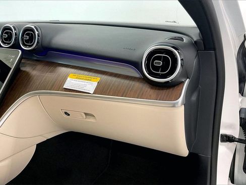 Used 2025 Mercedes-Benz C 300 Sedan image 18