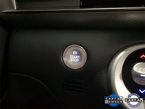 Used 2024 Genesis GV60 RWD image 36