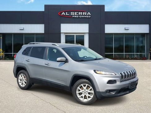 Used 2016 Jeep Cherokee Latitude w/ Comfort & Convenience Group AWD/4WD image 1