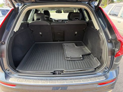 Used 2023 Volvo XC60 B5 Plus w/ Protection Package Premier AWD/4WD image 5